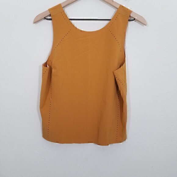 Athleta Cropped Tank Top Size M